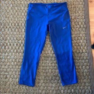 Nike cropped leggings